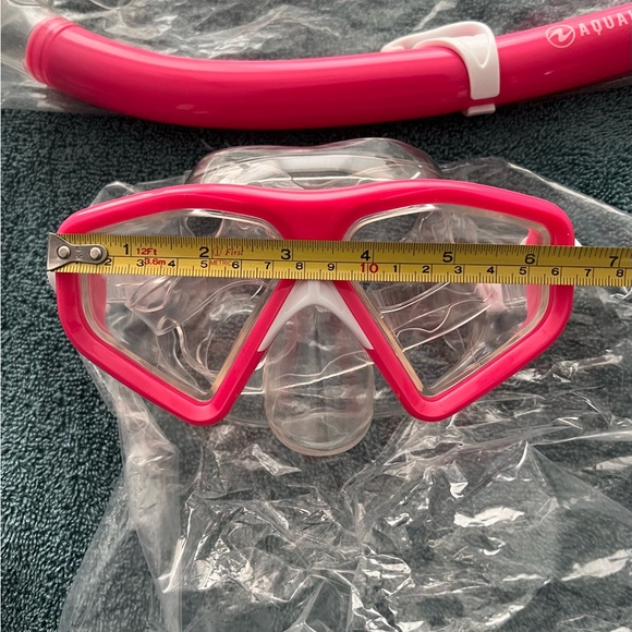 AQUA LUNG SWIM MASK AND SNORKEL- NWOT PINK/ WHITE -ADULT - Picture 3 of 12